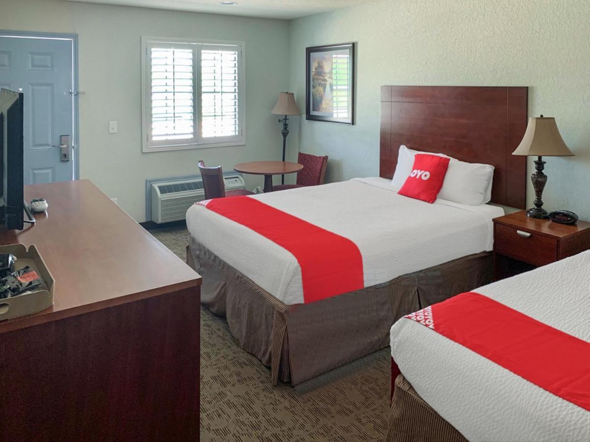 Hotel Oyo I-35 West 2*